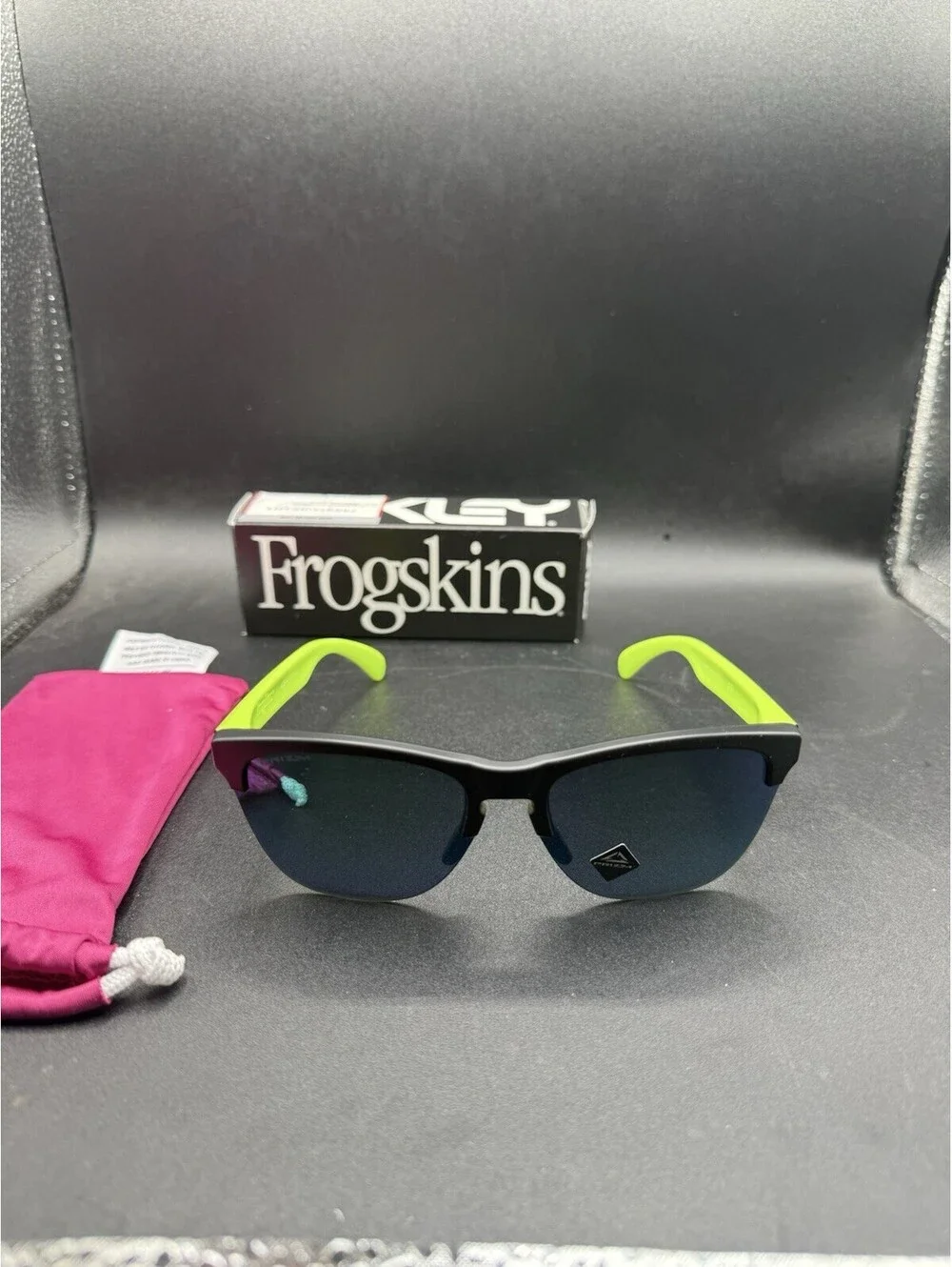 Oakley Frogskin Lite Matte Black/Green w/Prizm Jade Iridium oo9374-2963